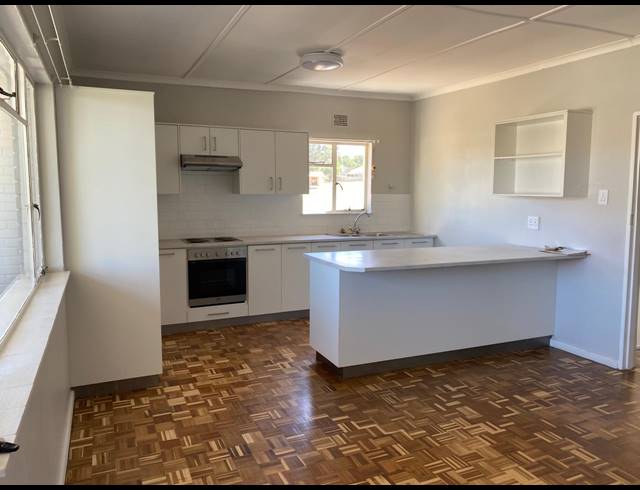 2 bed property to rent in LANGERUG